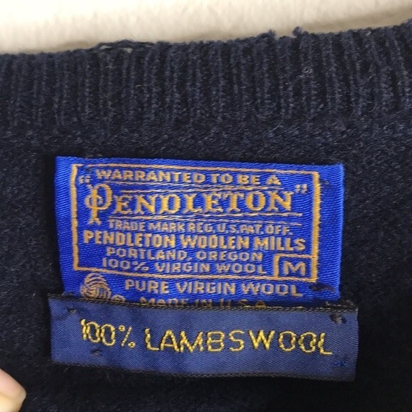 Pendleton 100% lambs wool pull over navy blue sweater size medium - Picture 5 of 11